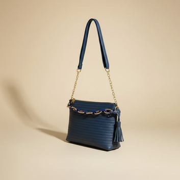 Sleek Blue Chain-Accent Shoulder Bag 0072